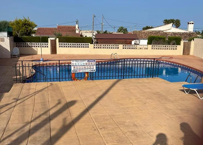 Adosado Piscina Jardin Barbacoa Aire Centrico Moderno Casa de Férias *